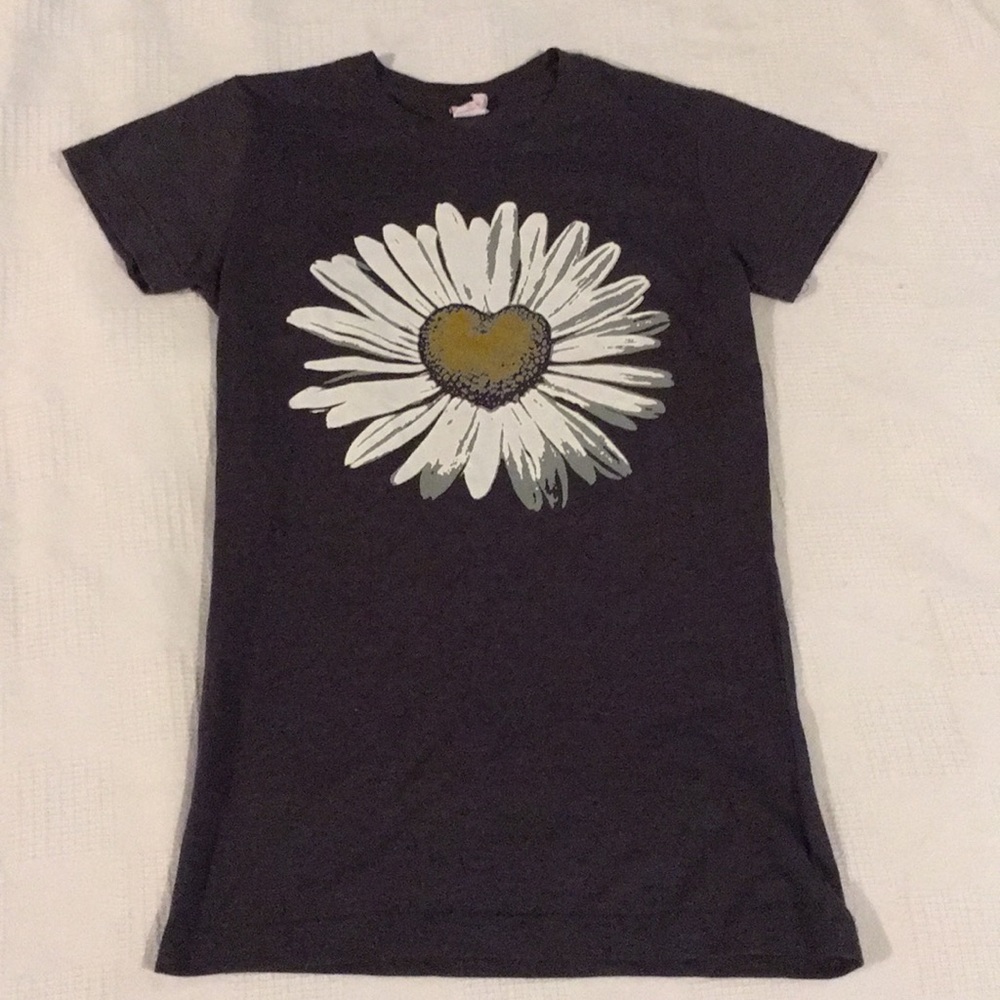 Daisy Tee: sm